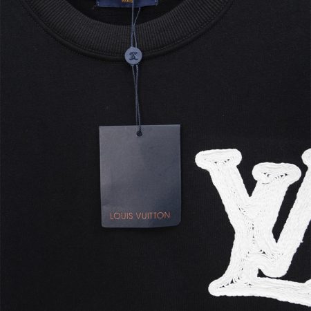 High quality full Sleeve T-shirt size:S-XL LOV #C0372 - Image 3