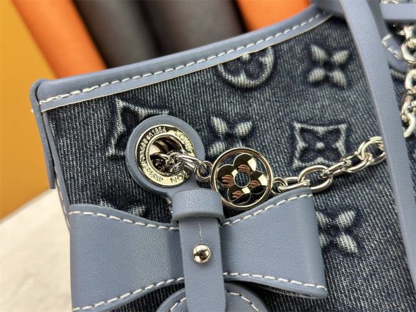 High quality denim shoulder bag size:26*10*17cm LOV JW #C0380