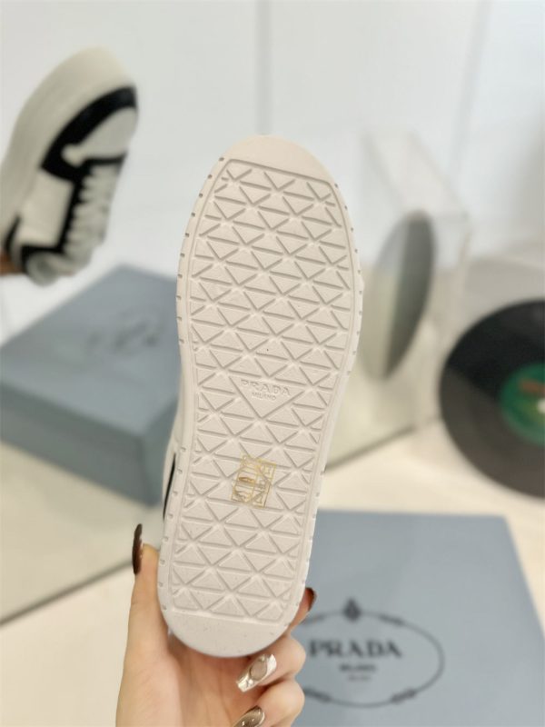 High quality sneakers size:5-11 with box free shipping PRA #C0393