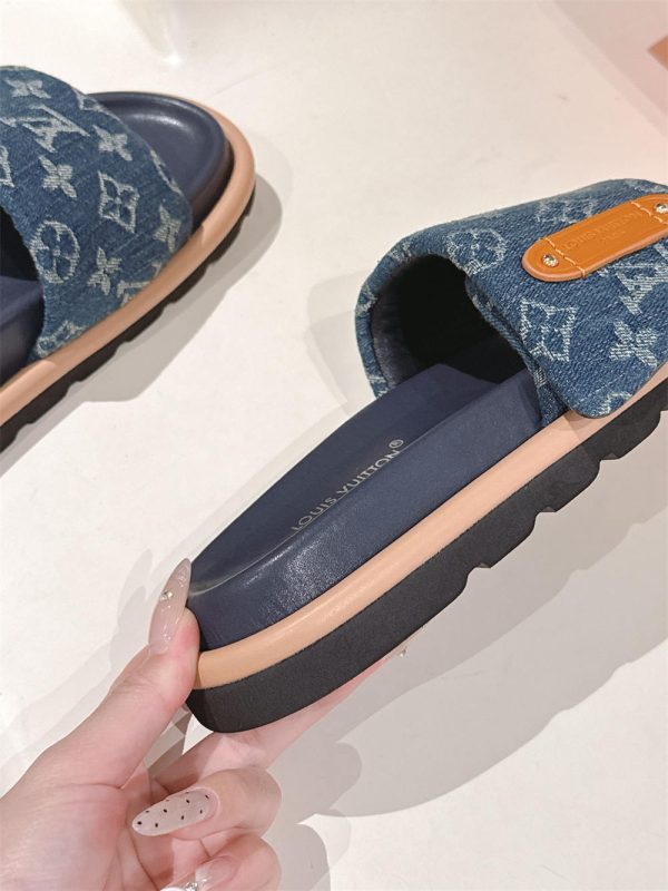 High quality slipper size:5-10 with box LOV #C0398