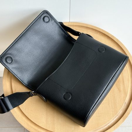 High quality shoulder bag size:29*20*8cm GUI #C0408 - Image 2