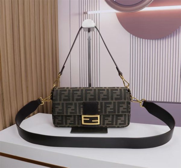 High quality shoulder bag size:26*13*6cm FEI #C0423