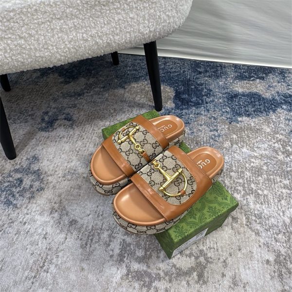 High quality slippers size:5-10 with box GUI SY #C0435