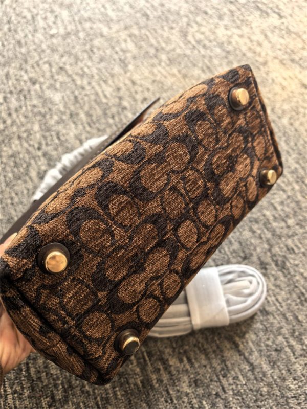 High quality shoulder bag COH #C0454