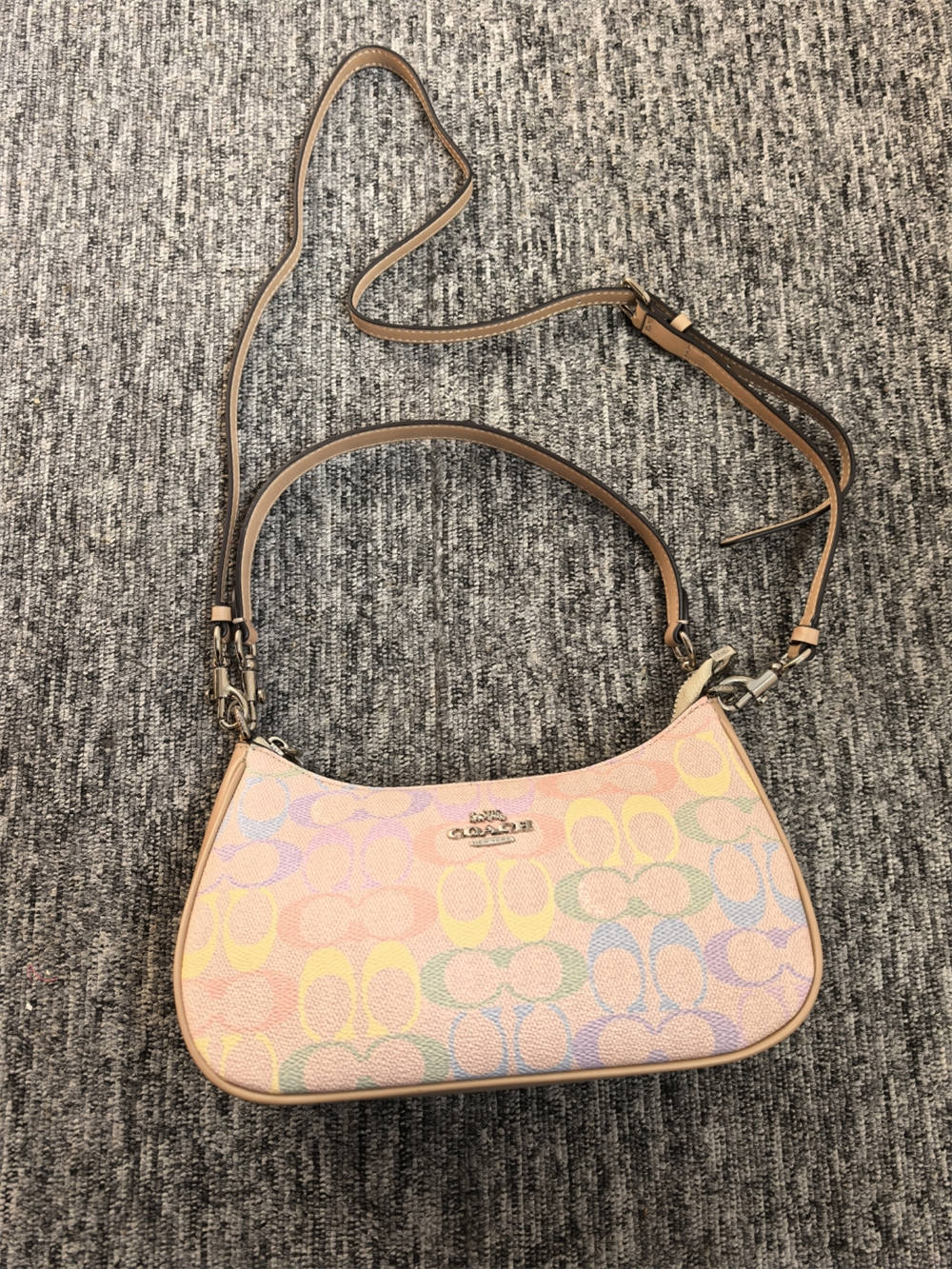 High quality shoulder bag size:24*16*7cm COH #C0455 - Image 2