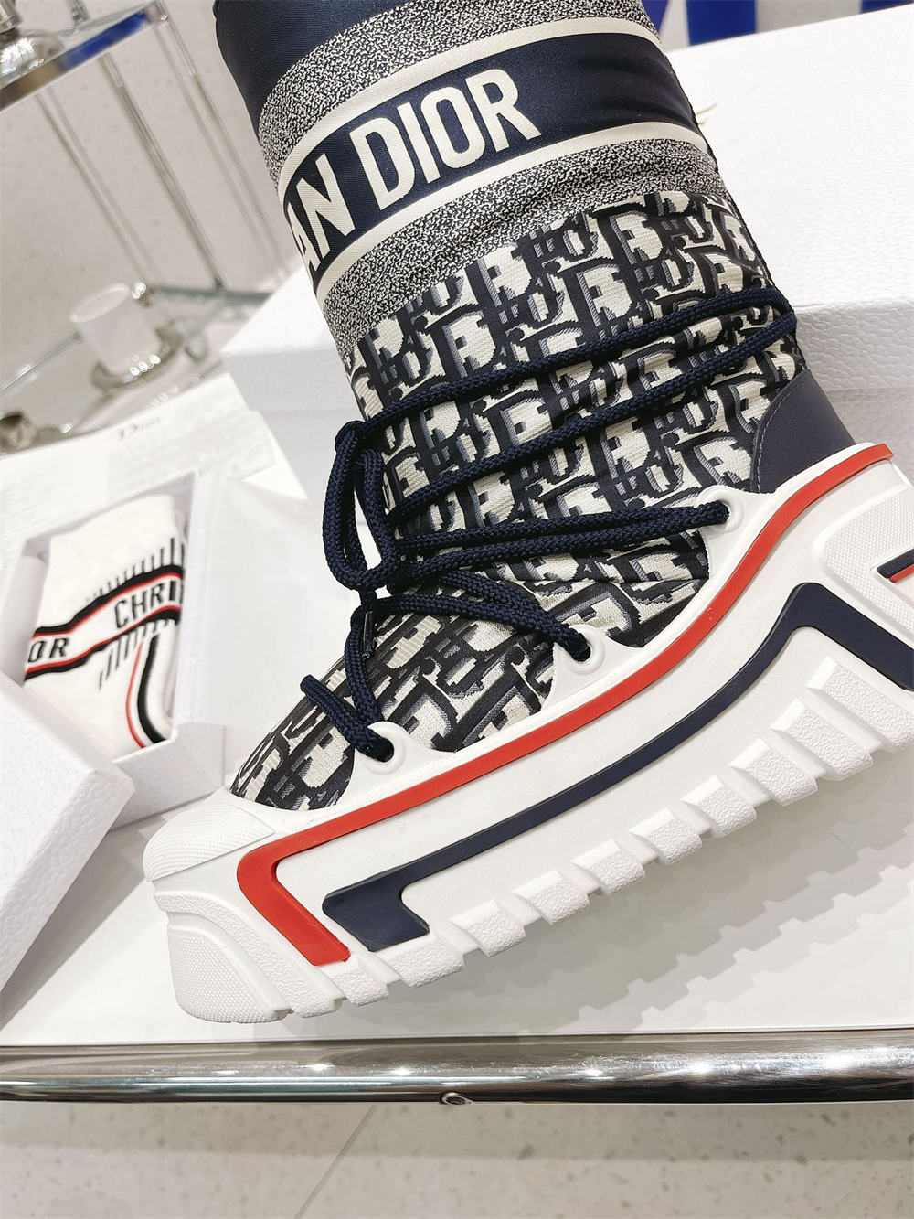 High quality snow boots size:5-10 with box free shipping DIR #C0469 - Image 5
