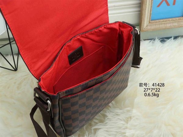 Wholesale messenger bag size:27*22*7cm CM #C0533