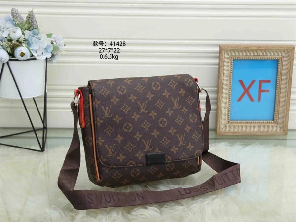 Wholesale messenger bag size:27*22*7cm CM #C0533