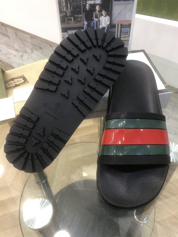 High quality couple slippers size:5-12 with box GUI SY #C0550