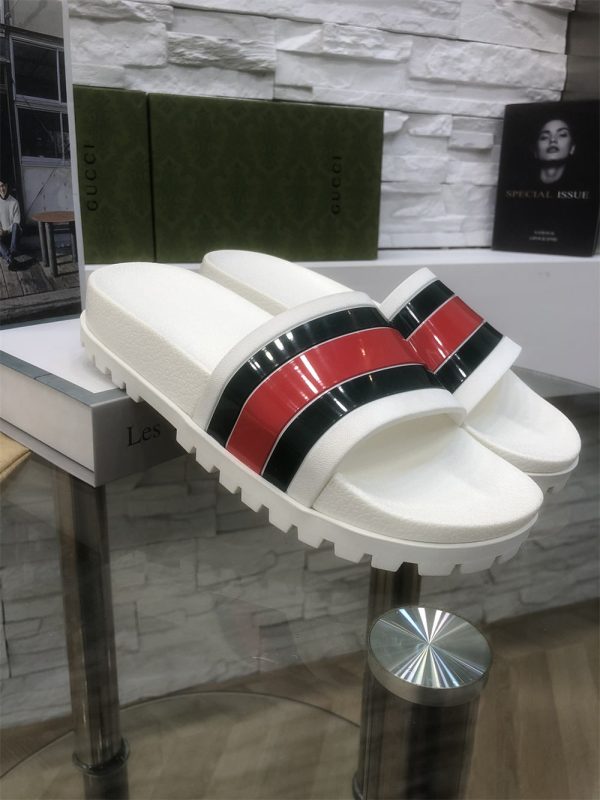 High quality couple slippers size:5-12 with box GUI SY #C0550