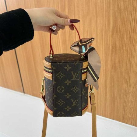 Wholesale shoulder bag with box size:13*16*11cm LOV DX #C0554 - Image 2