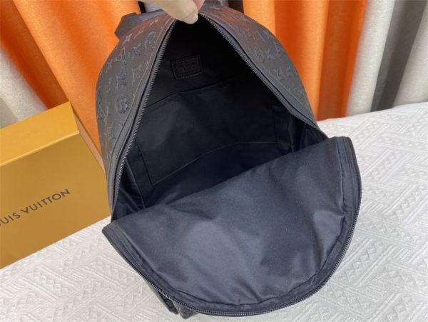 Top quality backpack size:29*38*20cm LOV #C0582