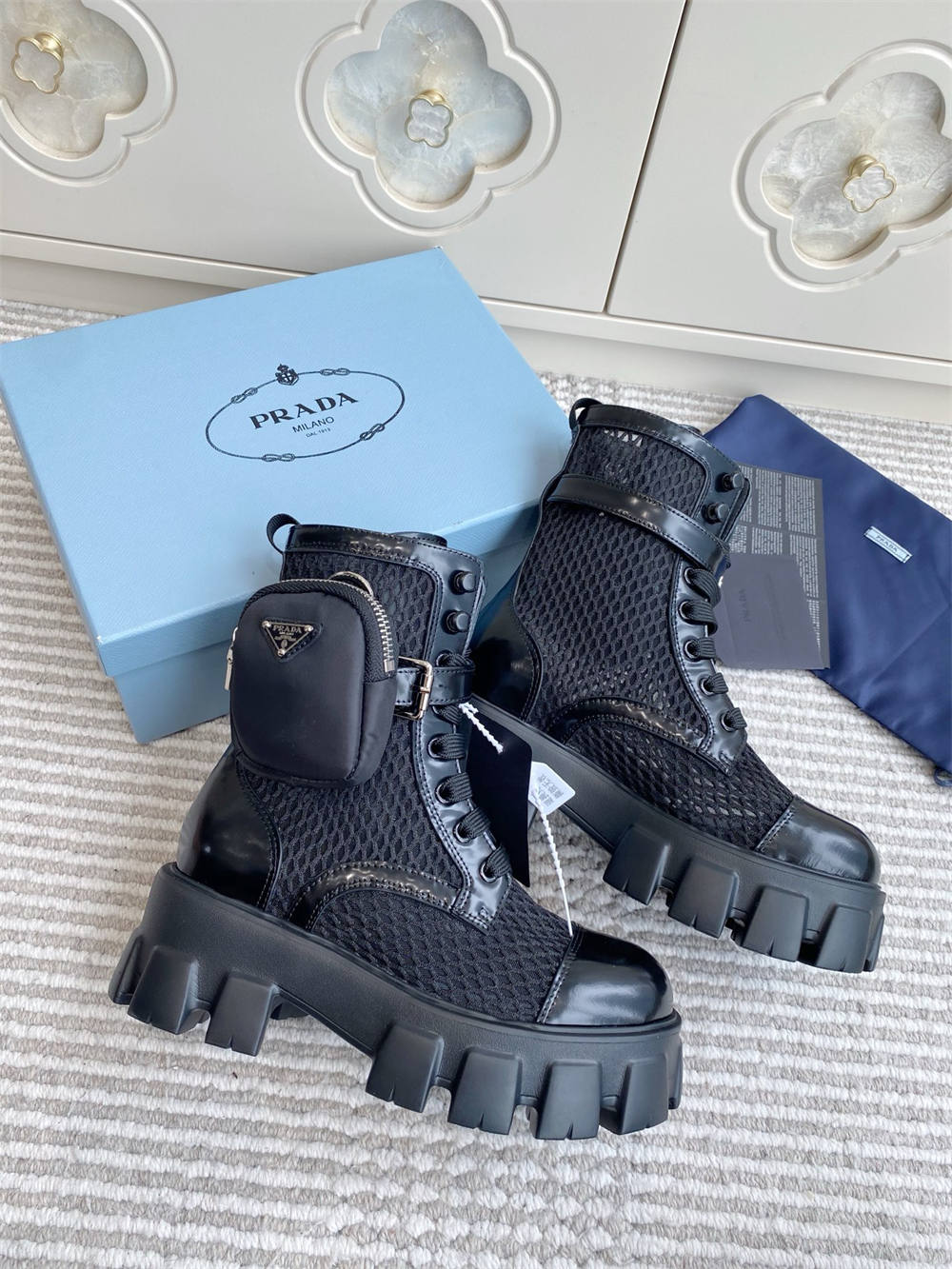 High quality boots size:5-10 with box free shipping PRA #C0665 - Image 1