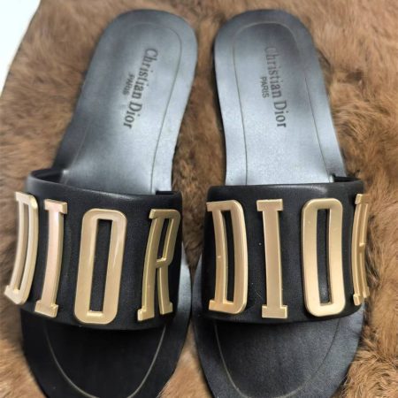 High quality slipper size:5-11 with box DIR #C0667 - Image 4