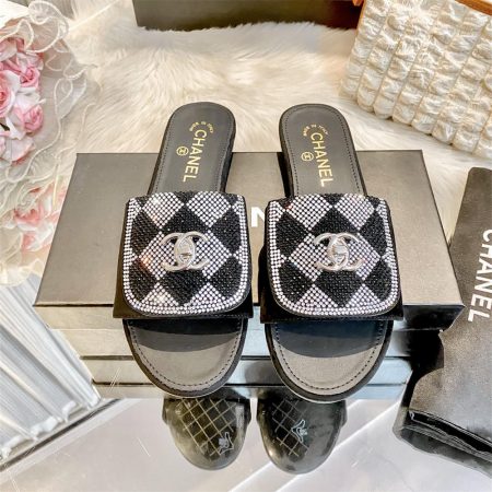 High quality slipper for women size:5-11 with box CHL SY #C0712 - Image 4