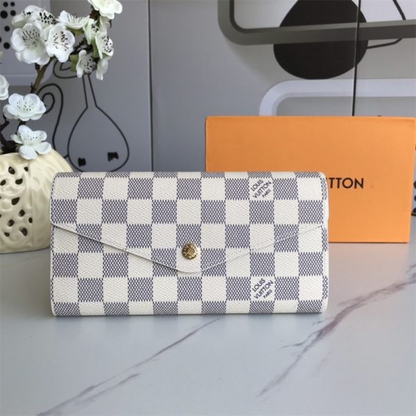 Wholesale wallet size:19*10cm LOV CM #X0094