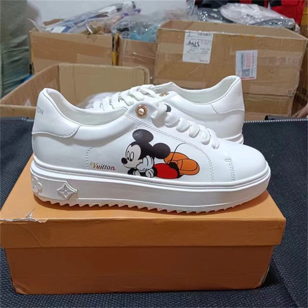 ! CLEARANCE SALE, High quality sneaker for women size:7 LOV #X0138