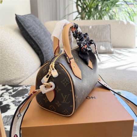 High quality boots & handbag free shipping LOV #X0206 - Image 2