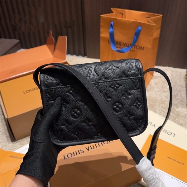 High quality messenger bag size:19*14cm LOV DS #X0269