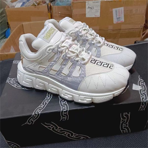 ! CLEARANCE SALE, High quality sneaker for women size:11 VEE #X0272