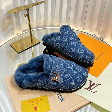 High quality couple fuzzy slipper size:5-11 with box LOV LZ #X0314 - Image 2