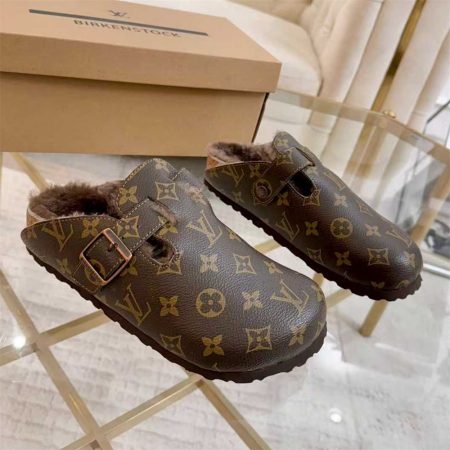 High quality couple fuzzy slipper size:5-12 with box LOV #X0318 - Image 3