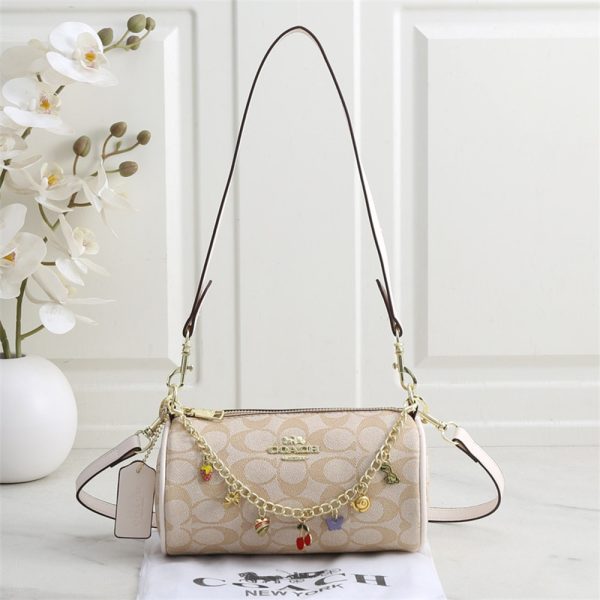 Wholesale shoulder bag size:21*11*11cm COH CM #X0351