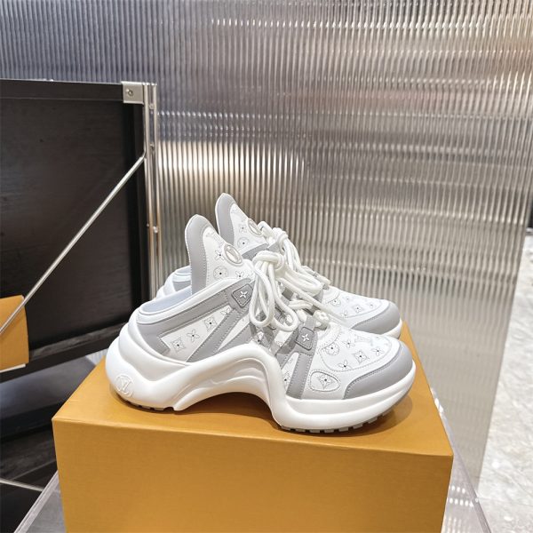 High quality sneaker size:5-9 with box free shipping LOV LZ #X0420