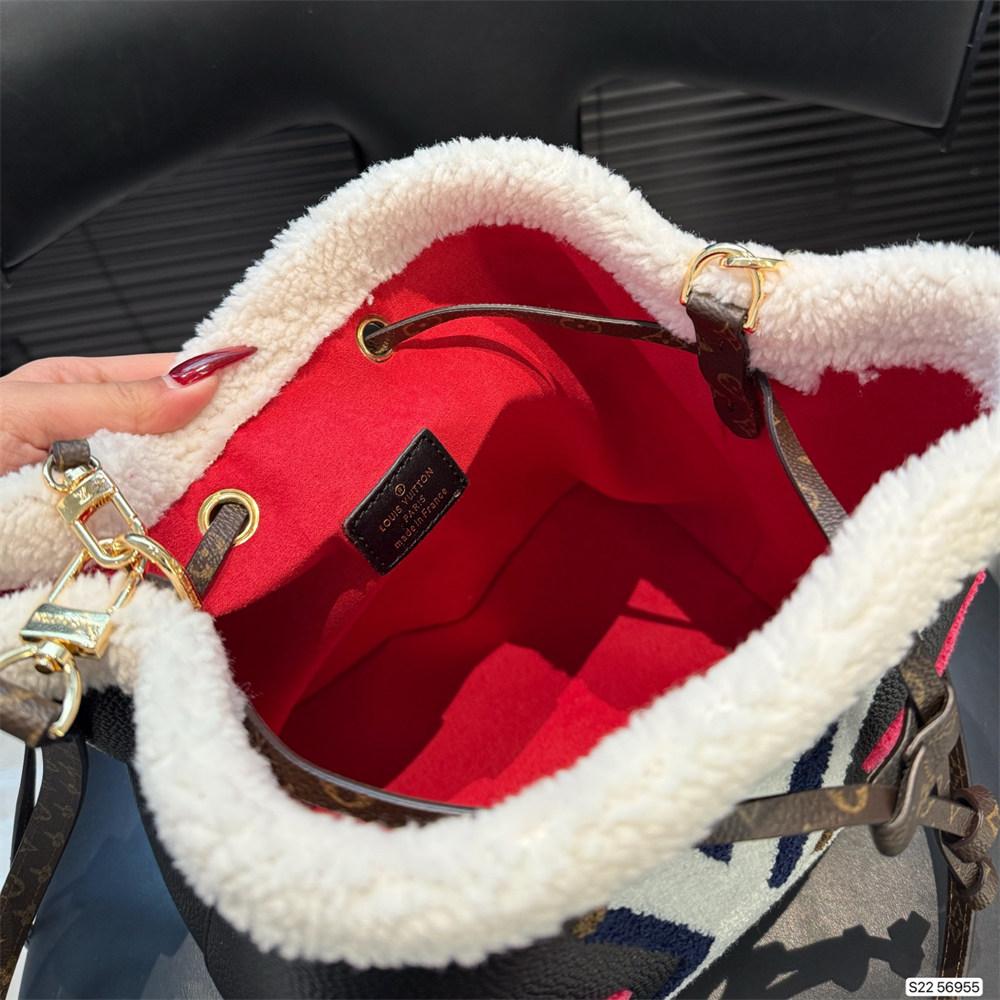 High quality bucket bag size:25*25cm LOV DS #X0440 - Image 4