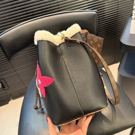 High quality bucket bag size:25*25cm LOV DS #X0440 - Image 3