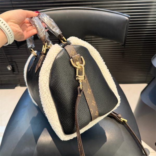 High quality Handbag bag size:29*20cm LOV DS #X0443