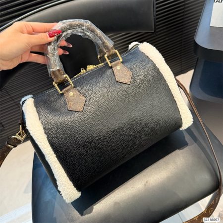 High quality Handbag bag size:29*20cm LOV DS #X0443 - Image 3