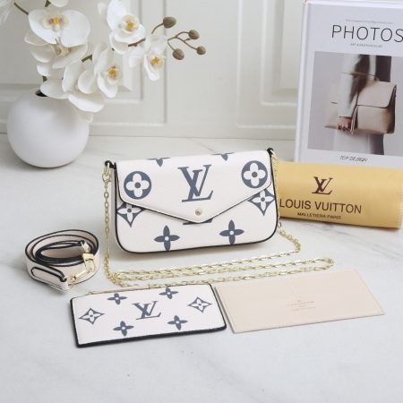 Wholesale shoulder bag size:22*4*13cm LOV CM #X0456 - Image 3