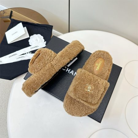 High quality fuzzy slipper size:5-10 with box CHL LZ #X0480 - Image 7