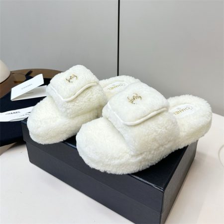 High quality fuzzy slipper size:5-10 with box CHL LZ #X0480 - Image 4