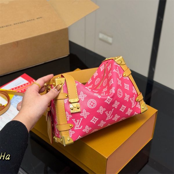 High quality shoulder bag size:23*16cm LOV DS #X0589 - Image 3