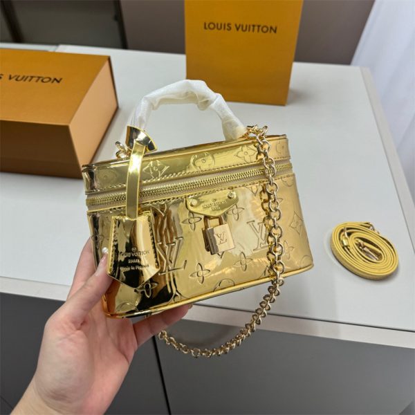 High quality makeup bag size:19*12cm LOV DS #X0623