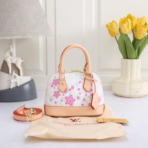Wholesale Handbag Bag Size:19*9.5*13.5cm LOV CM #X0660