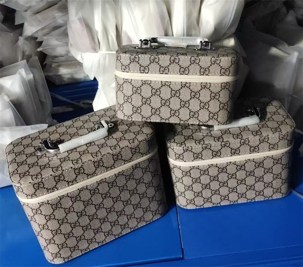 Wholesale makeup set GUI #X0752 - Image 1