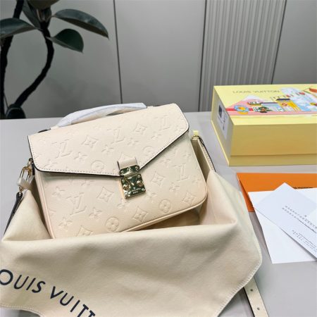 High quality shoulder bag size:25*17cm LOV DS #X0781 - Image 2