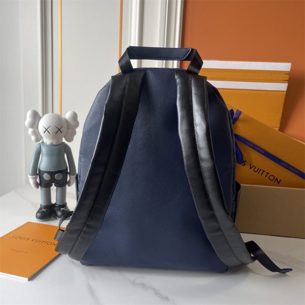 High quality backpack size:38*20*29cm LOV #X0802