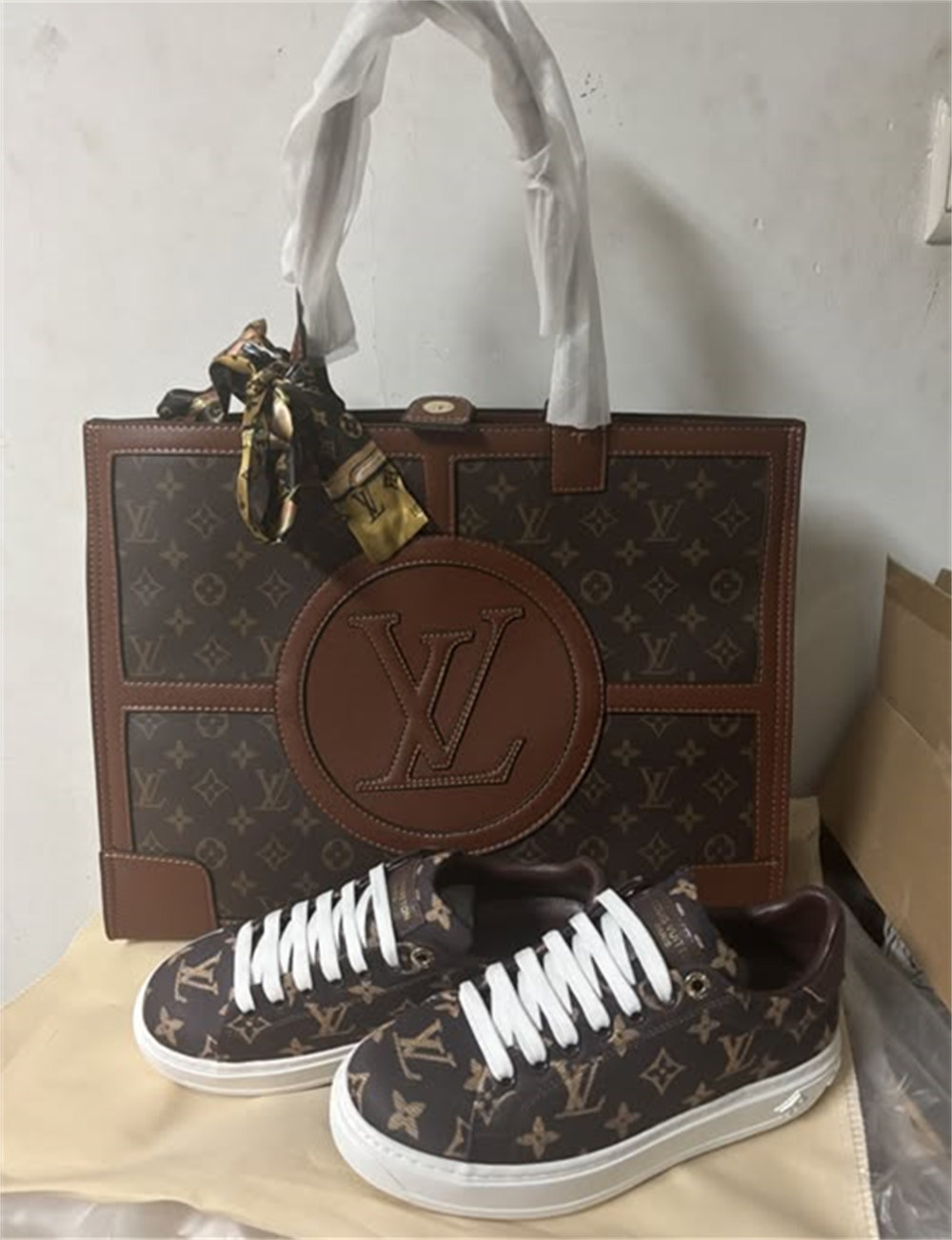 High quality sneaker & tote bag free shipping LOV #X0809 - Image 1