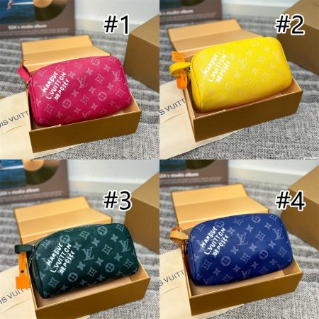 High quality Makeup bag size:26*15cm LOV DS #X0830