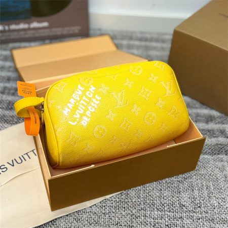 High quality Makeup bag size:26*15cm LOV DS #X0830 - Image 3