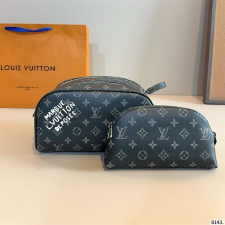 High quality Makeup bag size:26*15*14cm LOV DS #X0831 - Image 3