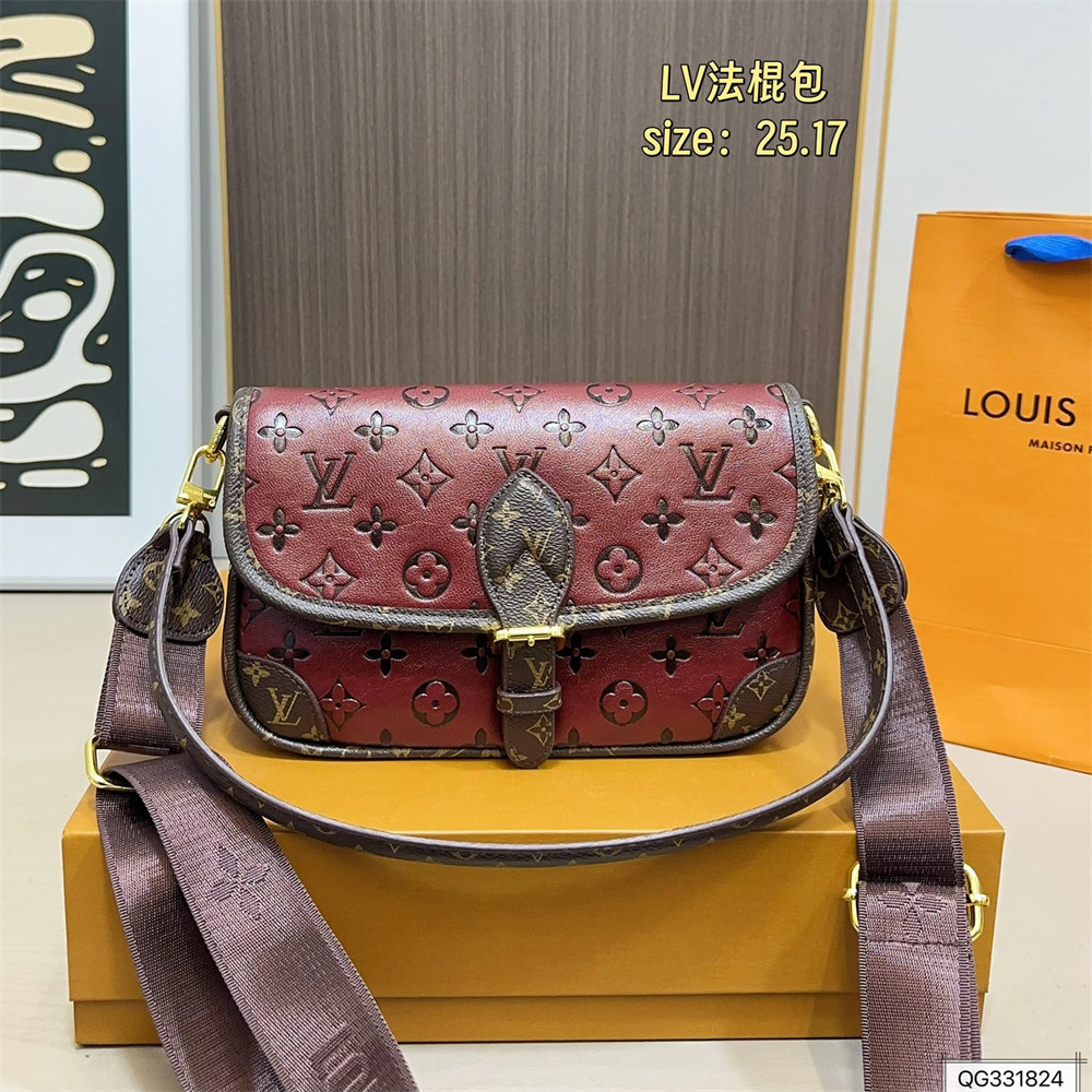 High quality shoulder bag size:25*17cm LOV DS #X0865 - Image 4