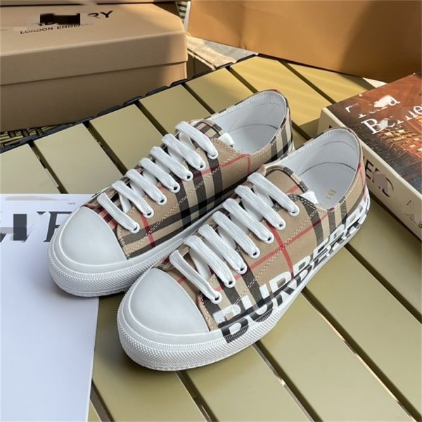 1 set sneaker & shouldear bag & Cardigan free shipping BUY #X0916