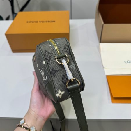 High quality camera bag size:19*11cm LOV DS #X0927 - Image 2