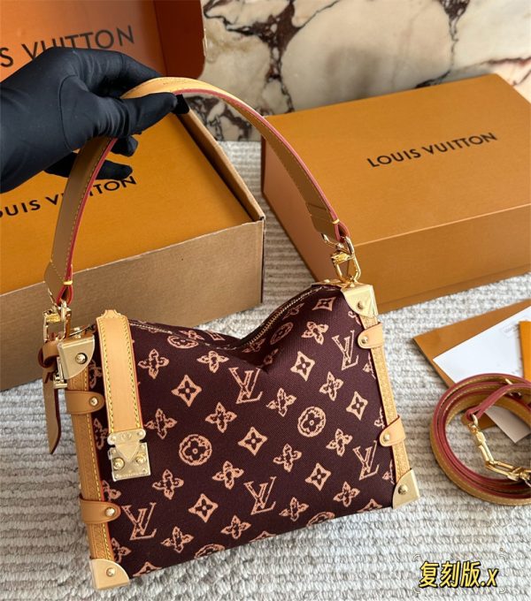 High quality shoulder bag size:23*16cm LOV DS #X0938