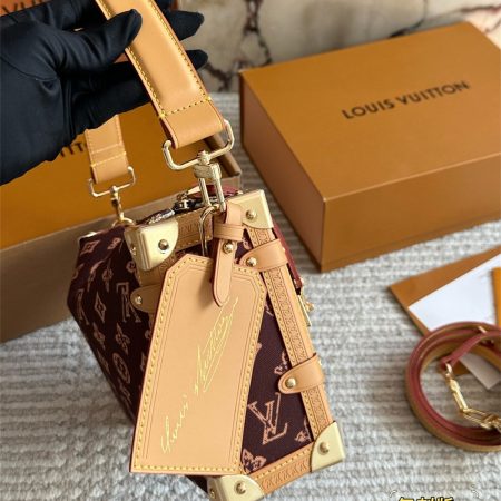 High quality shoulder bag size:23*16cm LOV DS #X0938 - Image 3